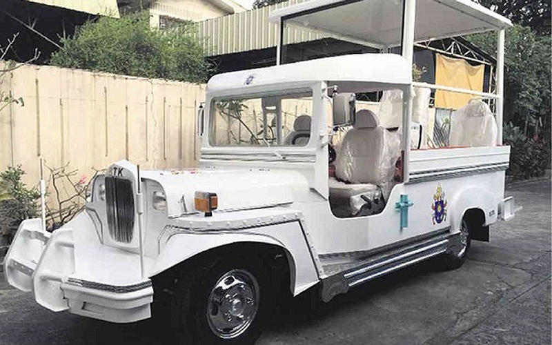 POPE MOBILE / JANUARY 8, 2015

CONTRIBUTED PHOTO - autospeednews.com - The story of the Popemobile