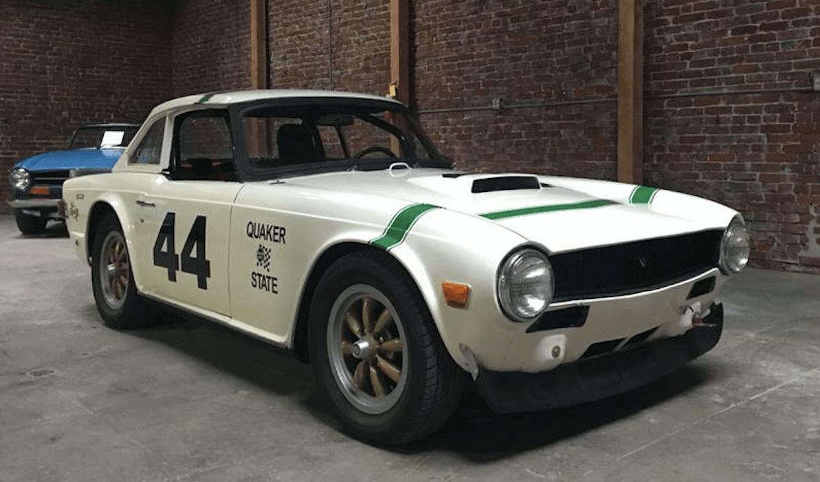 8f5c11e1a6794279e4d75e2128f355cbc8b9a6bf.1200[1] - autospeednews.com - Classified Hero: Mustang V8-powered Triumph TR6!