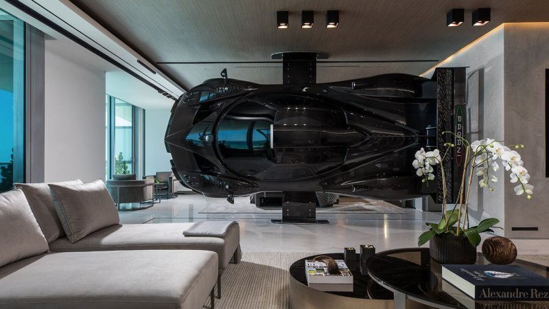 Screen+Shot+2018-07-26+at+4.01.47+PM+(2)+(1)[1] - autospeednews.com - Pagani Zonda R used as wall art in $8 million Miami condo