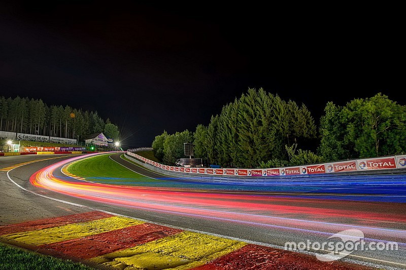 bes-24-hours-of-spa-2017-night-action-8667727[1] - autospeednews.com - Insight: How to conquer the Spa 24 Hours