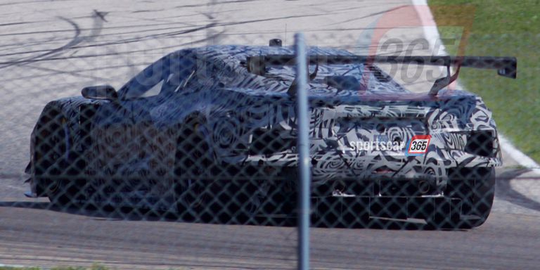 corvette1-final-1533744601[1] - autospeednews.com - This Is the Mid-Engine Corvette Race Car