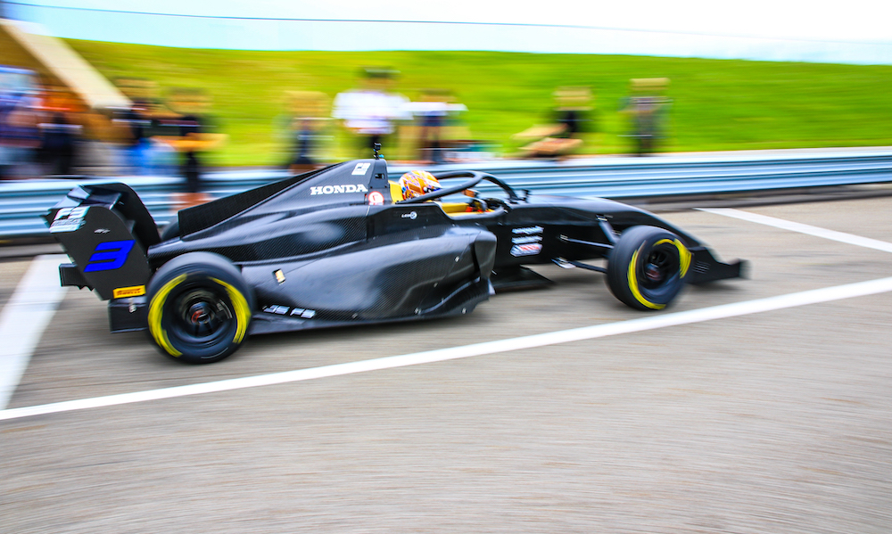 cp1a8865-copy[1] - autospeednews.com - Rossi tests F3 Americas car