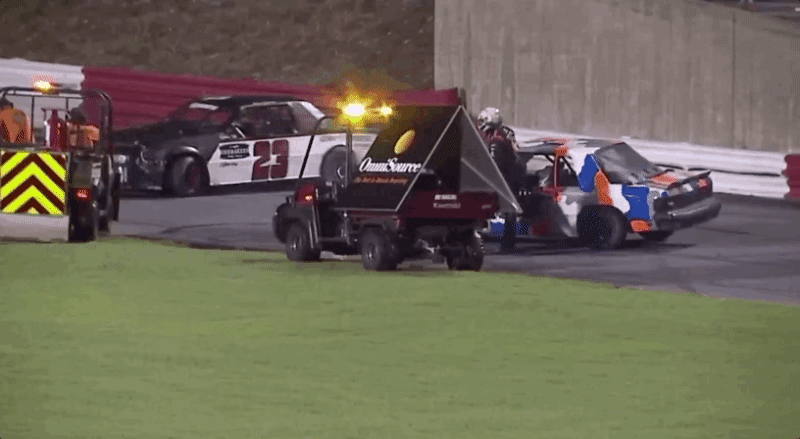 fveu9weccy3lchyvasju[1] - autospeednews.com - Police Officer Pulls Gun on Driver Who Rammed Another Car Under Caution at Local Race Track