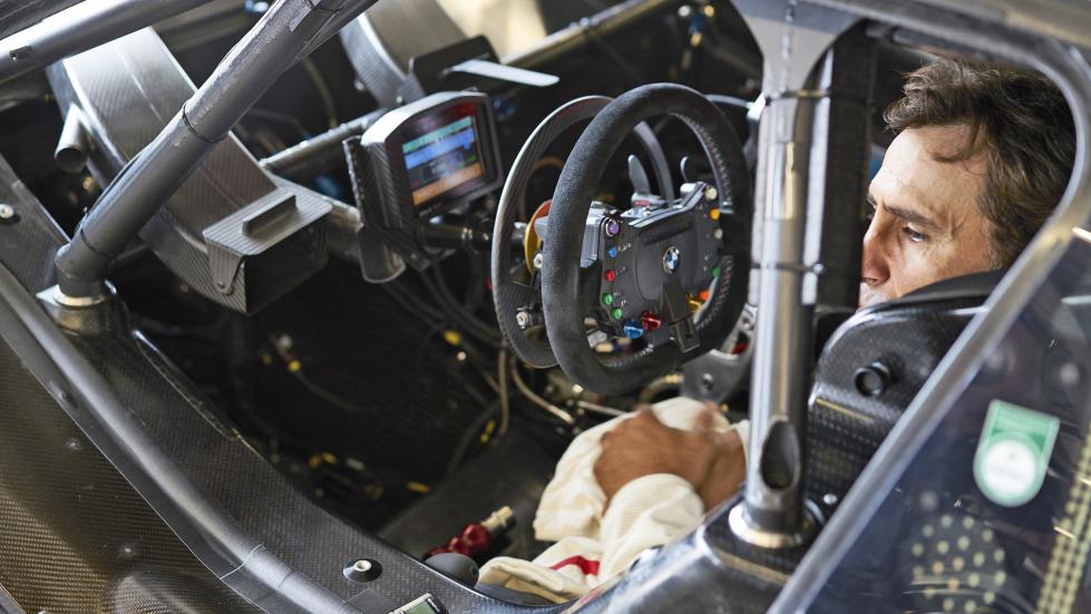 p90317624_highres_munich-ger-7th-augus[1] - autospeednews.com - Here’s how to drive a BMW M4 DTM car with no legs